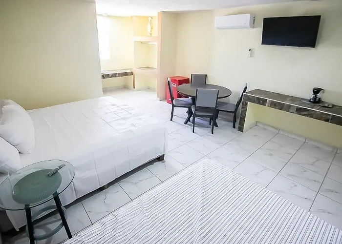 Oyo Plaza Torres, 2* Cabo San Lucas